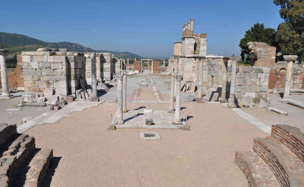 Turkestan Travel Sehenswürdigkeiten von Izmir