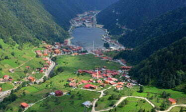 Trabzon Bergee und See,