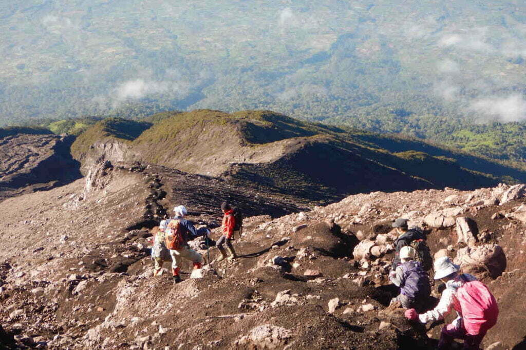 climb-mount-kerinci-sumatra
