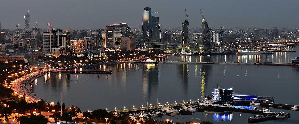 Aserbaidschan an der Kreuzung zwischen Asien und Europa, Aserbaidschan, Baku