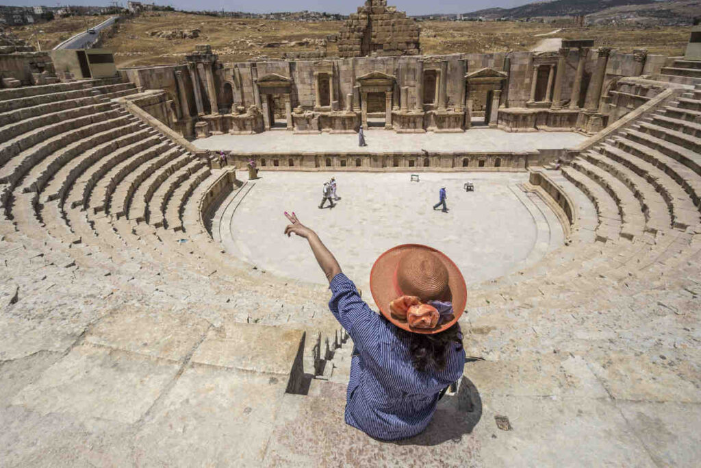 Jerash – im Amphitheater