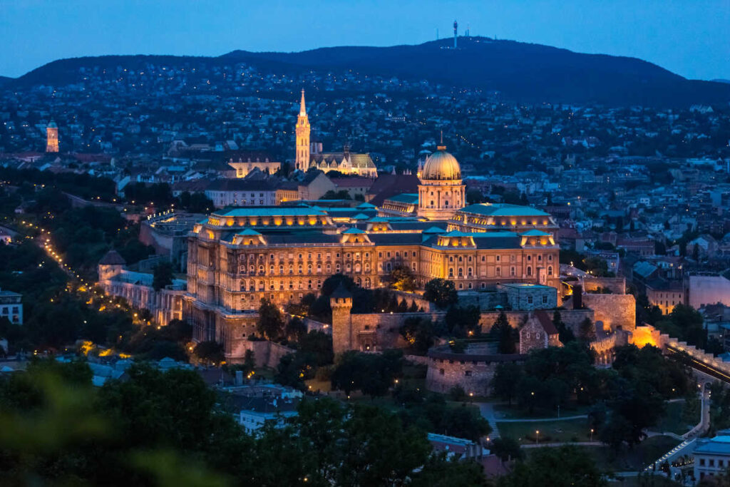 Burg Budapest bei Nacht