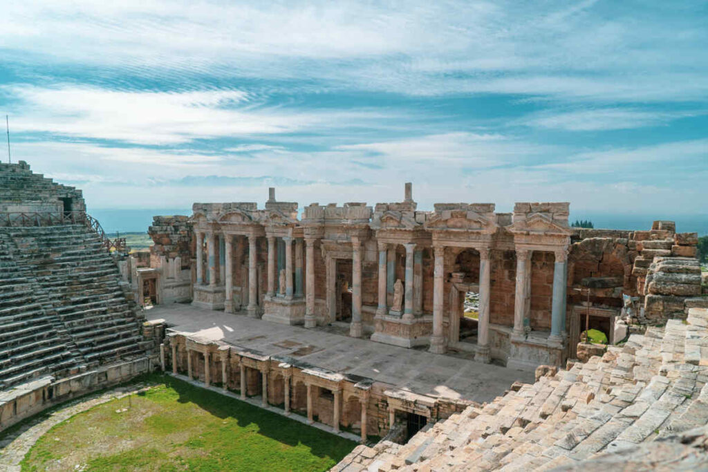 Hierapolis Theater in Pamukkale, Türkei, Türkei Rundreise
