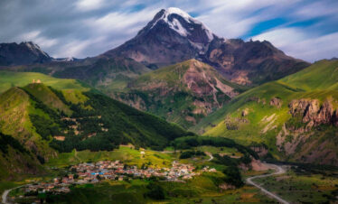Kazbegi, Kasbek, Georgien, Kultur- und Wanderreise in Georgien