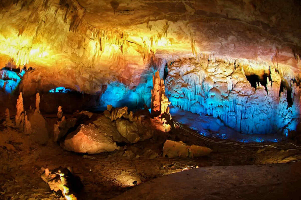 Prometheus Höhle